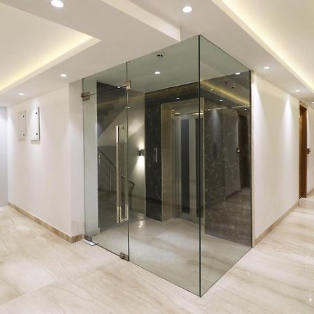Capital O Hotel Star Inn Near Chhatarpur Metro Station New Delhi Extérieur photo