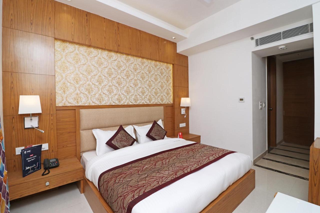 Capital O Hotel Star Inn Near Chhatarpur Metro Station New Delhi Extérieur photo