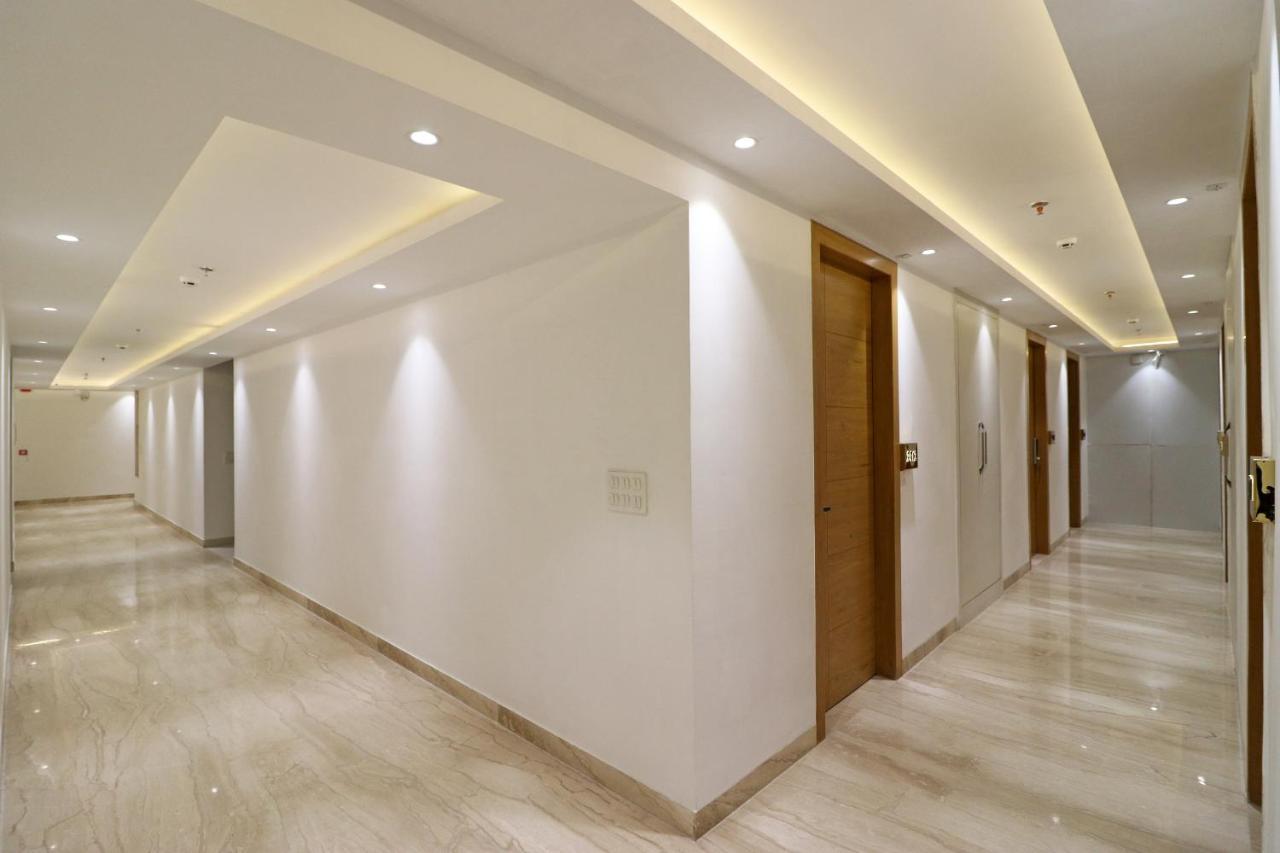 Capital O Hotel Star Inn Near Chhatarpur Metro Station New Delhi Extérieur photo